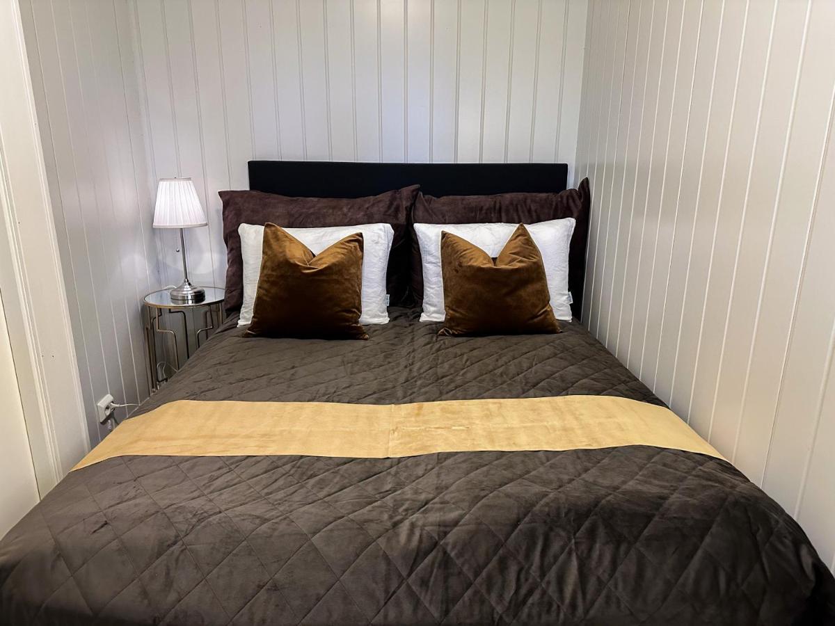 Panorama View - Free Parking - Perfect For Couples Appartement Tromsø Buitenkant foto