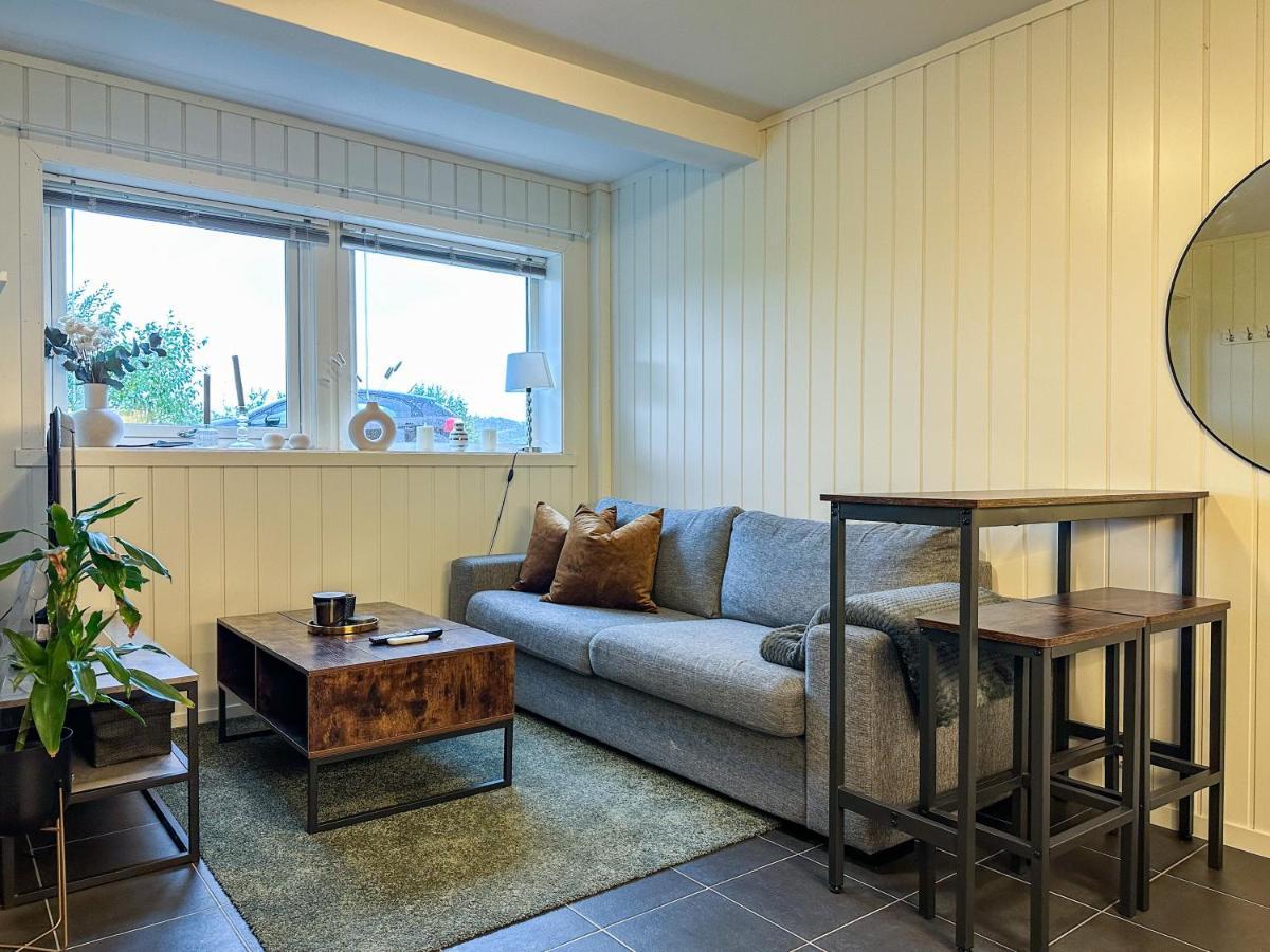 Panorama View - Free Parking - Perfect For Couples Appartement Tromsø Buitenkant foto