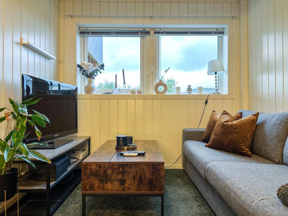 Panorama View - Free Parking - Perfect For Couples Appartement Tromsø Buitenkant foto